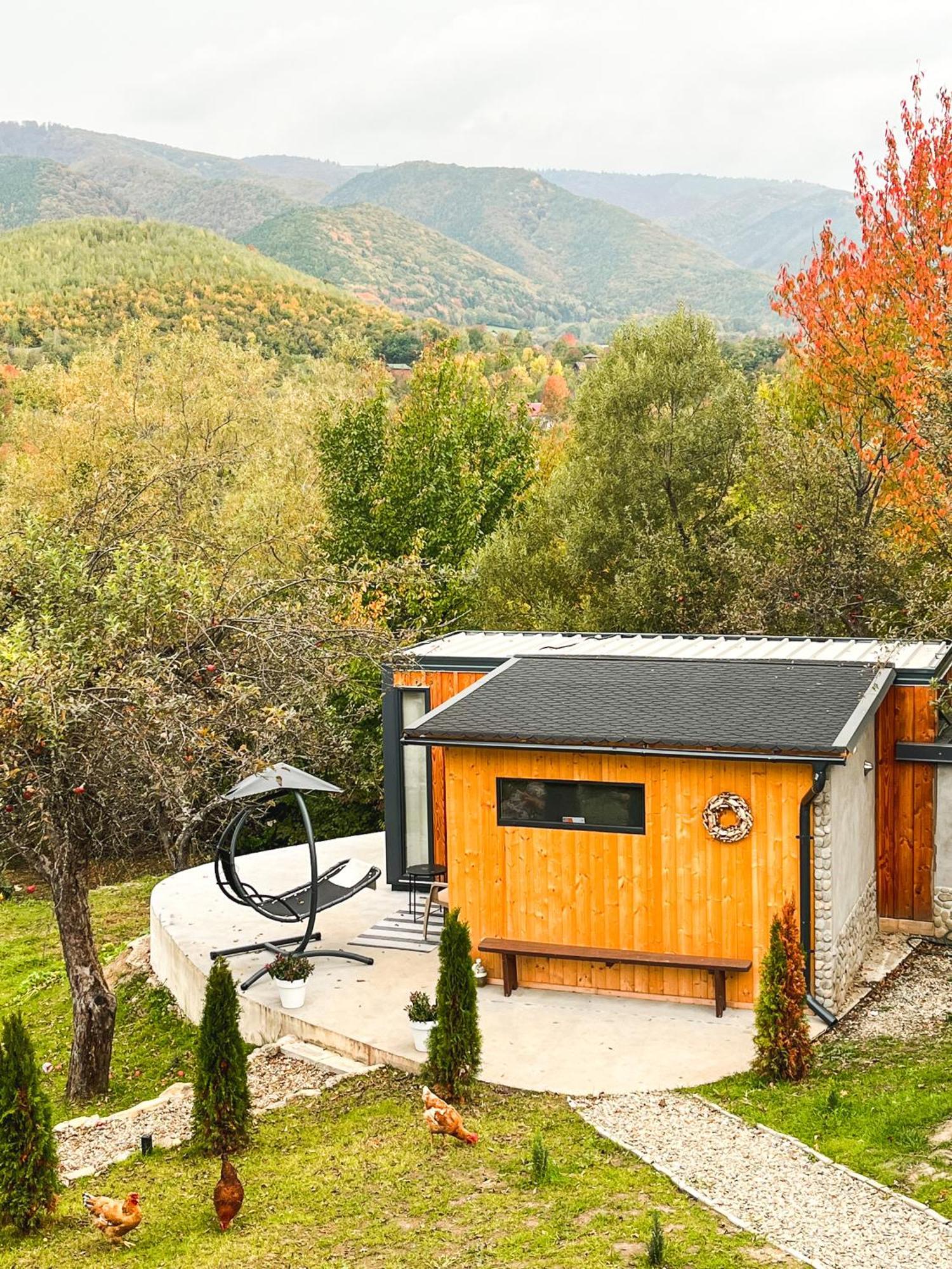 Elysian Fields - The Island Tiny House Bed & Breakfast Sadu Bagian luar foto
