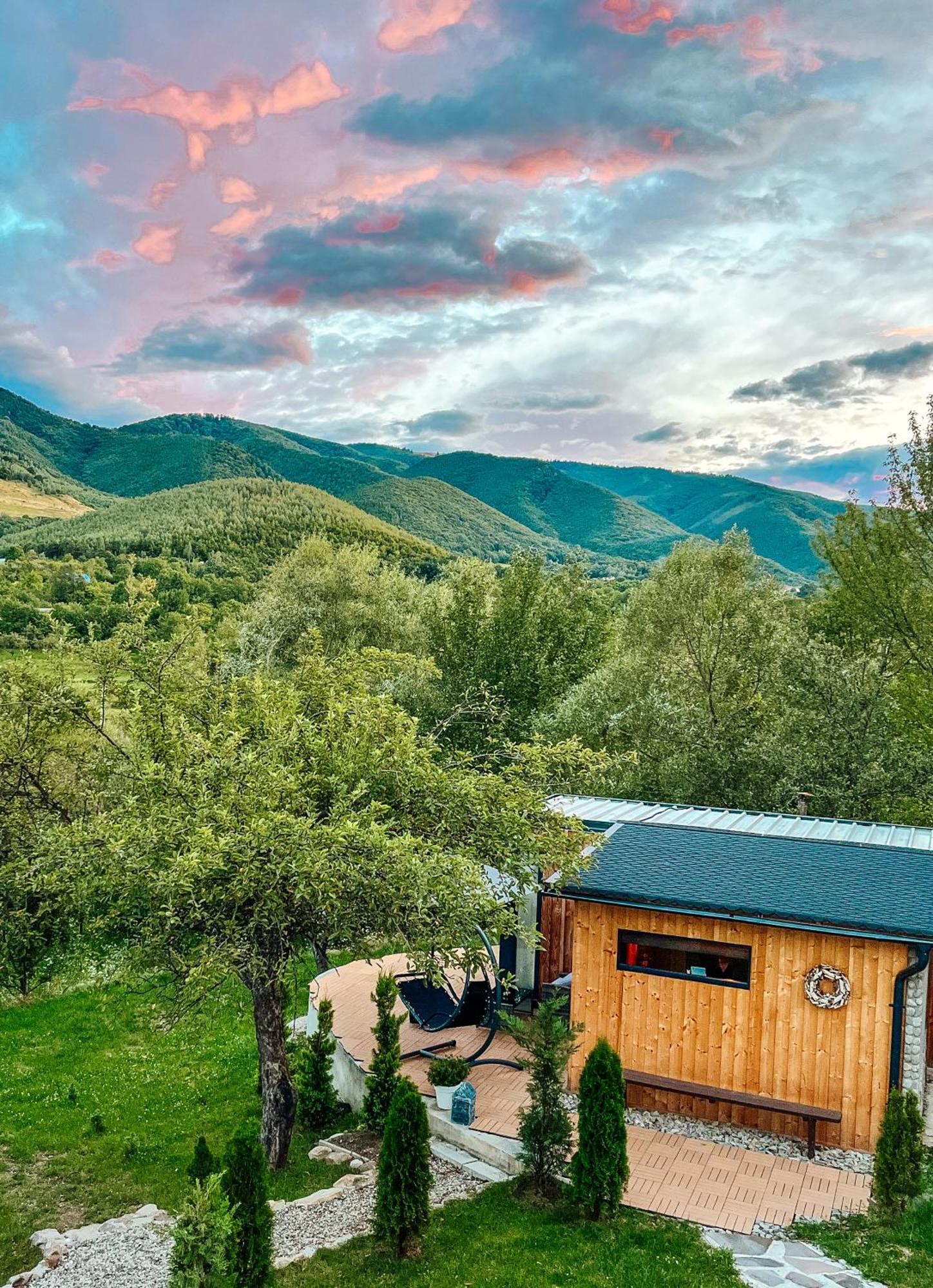 Elysian Fields - The Island Tiny House Bed & Breakfast Sadu Bagian luar foto